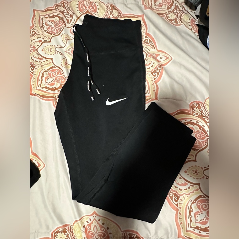 Nike cropped leggings